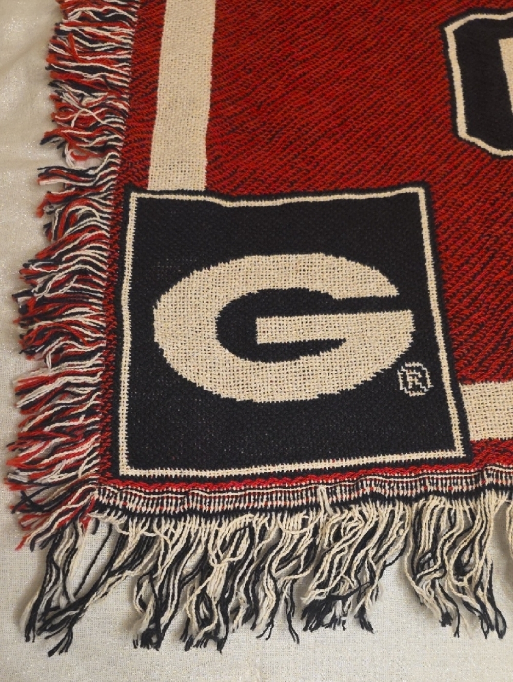 University of Georgia Red Bulldog Throw Blanket 67×50 Inches I Have 2 Of Them - Picture 8 of 10